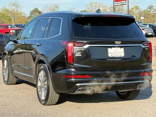 2023 Cadillac XT6 Premium Luxury FWD