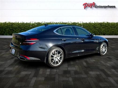 2025 Genesis G70 2.5T
