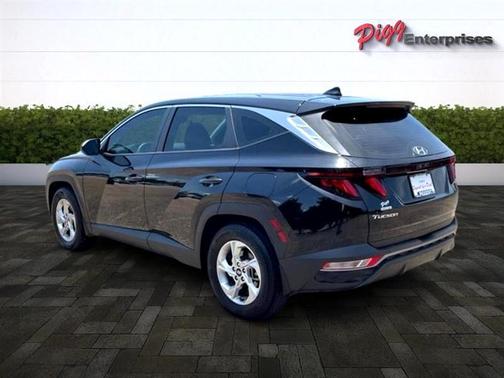 2024 Hyundai TUCSON SE