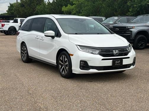 White 2025 Honda Odyssey EX-L