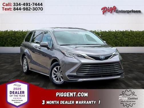 2023 Toyota Sienna LE