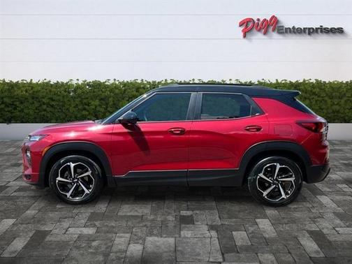 Red 2021 Chevrolet Trailblazer RS