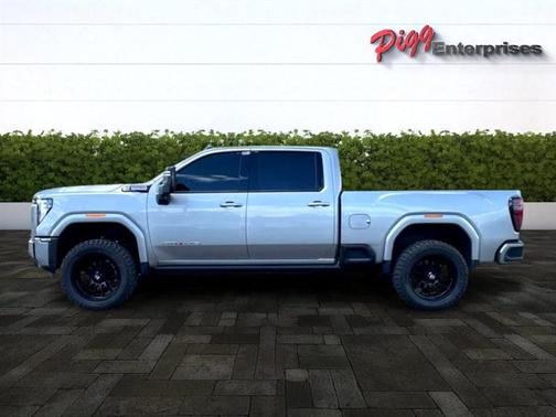2024 GMC Sierra 2500 AT4