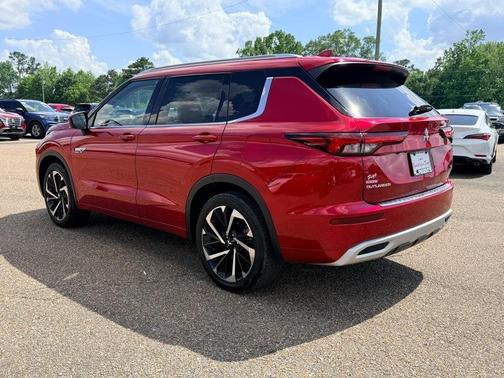 Red 2023 Mitsubishi Outlander PHEV SEL