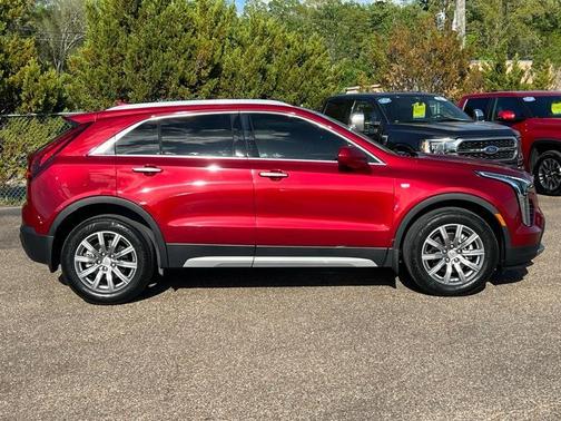 2020 Cadillac XT4 Premium Luxury