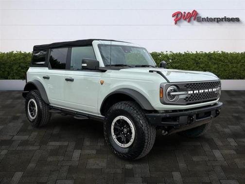 2022 Ford Bronco Badlands