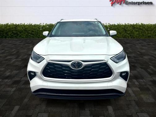 2024 Toyota Highlander XLE