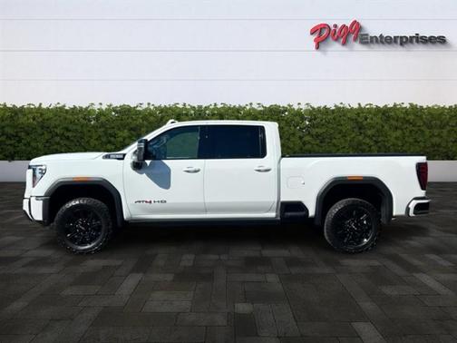 2025 GMC Sierra 2500 AT4