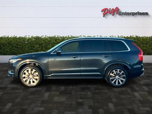 2022 Volvo XC90 T6 Inscription 7 Passenger