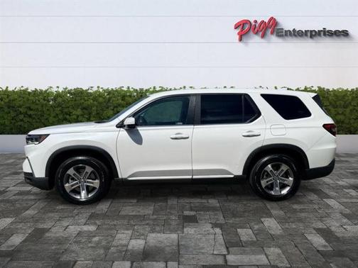 White 2023 Honda Pilot EX-L 8-Passenger