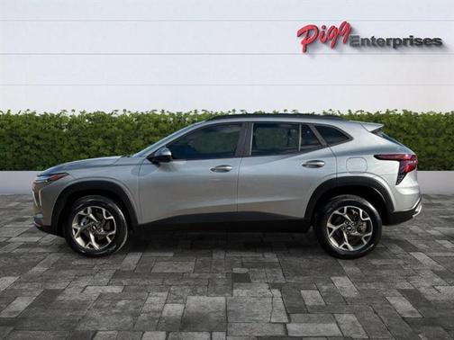 Gray 2024 Chevrolet Trax LT