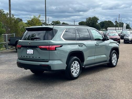 2025 Toyota Sequoia SR5