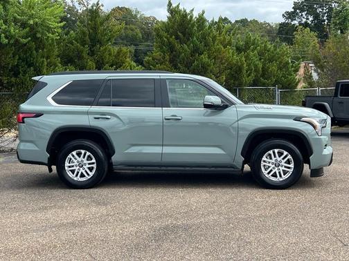 2025 Toyota Sequoia SR5