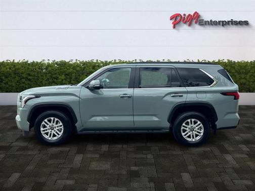 2025 Toyota Sequoia SR5
