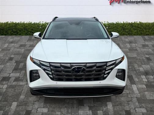 White 2024 Hyundai TUCSON Limited