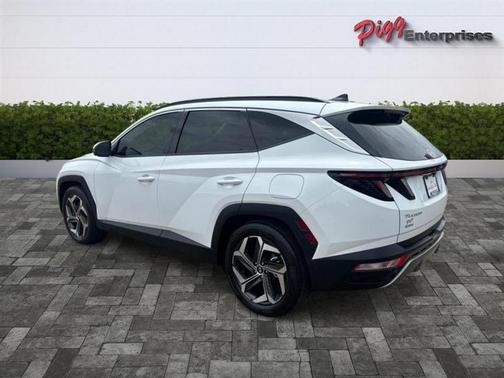 White 2024 Hyundai TUCSON Limited