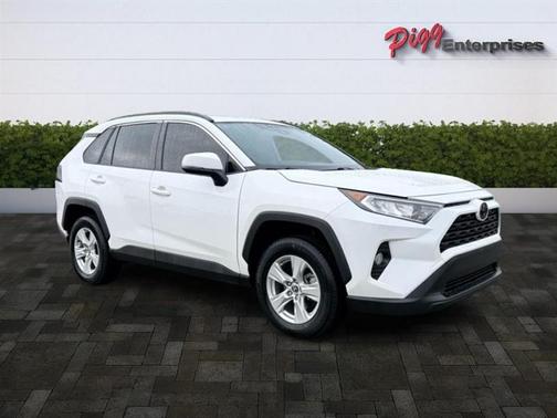 2020 Toyota RAV4 XLE
