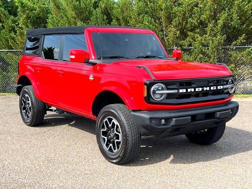 2023 Ford Bronco OUTERBANKS