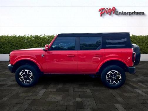 2023 Ford Bronco OUTERBANKS
