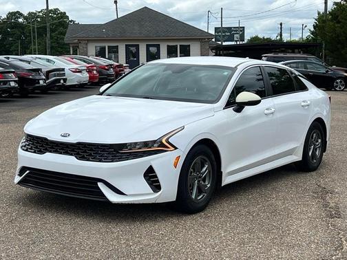 White 2021 Kia K5 LXS