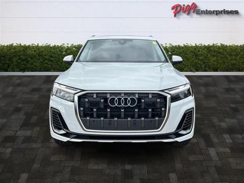2025 Audi Q7 45 Premium