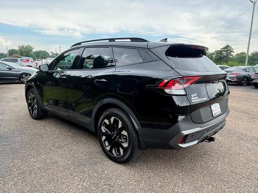 Black 2023 Kia Sportage X-Line