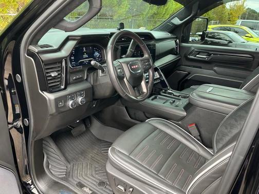 2024 GMC Sierra 2500 AT4X