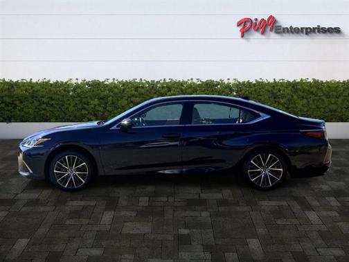 2022 Lexus ES 350 Base