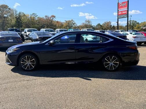 2022 Lexus ES 350 Base