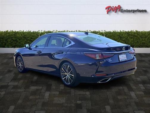 2022 Lexus ES 350 Base