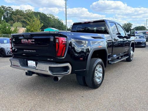 2024 GMC Sierra 3500 SLE