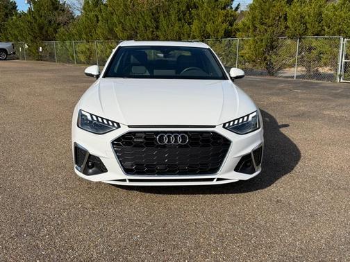 2024 Audi A4 45 S line quattro Premium