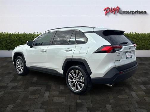 2023 Toyota RAV4 XLE Premium
