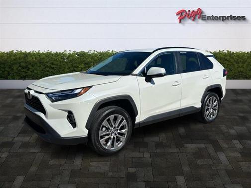2022 Toyota RAV4 XLE Premium