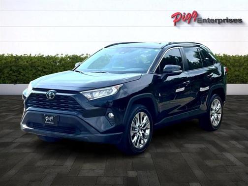 2019 Toyota RAV4 XLE Premium