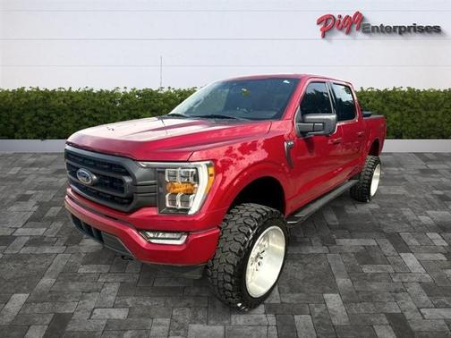 Red 2022 Ford F-150 XLT