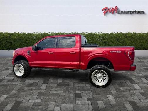Red 2022 Ford F-150 XLT