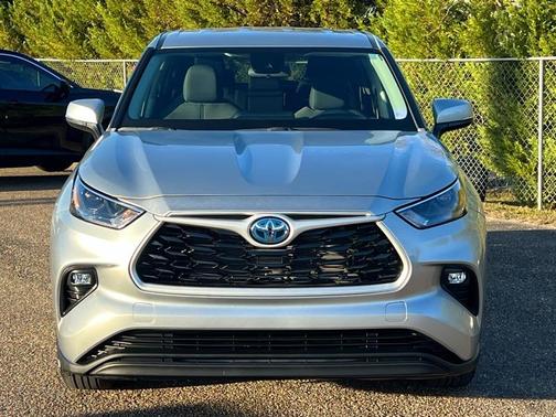 2023 Toyota Highlander Hybrid LE