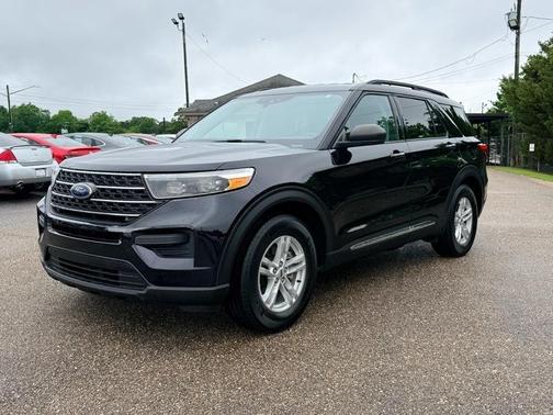 Black 2022 Ford Explorer XLT