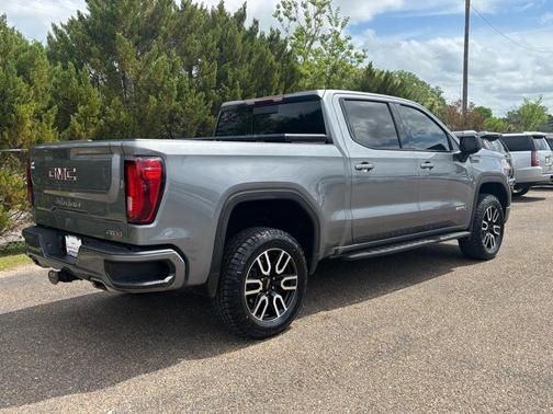 2022 GMC Sierra 1500 Limited AT4