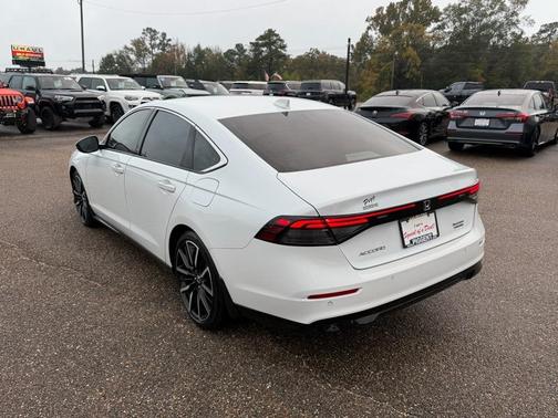 2024 Honda Accord Hybrid Touring