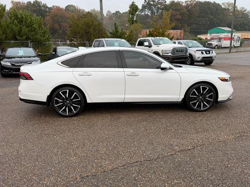 2024 Honda Accord Hybrid Touring