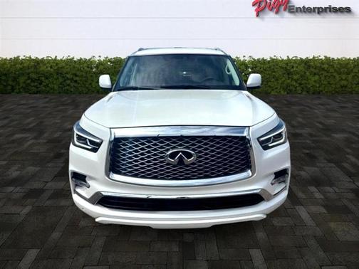 2023 INFINITI QX80 Luxe
