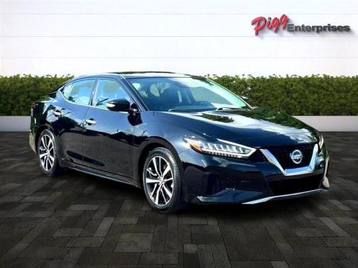 2022 Nissan Maxima SV