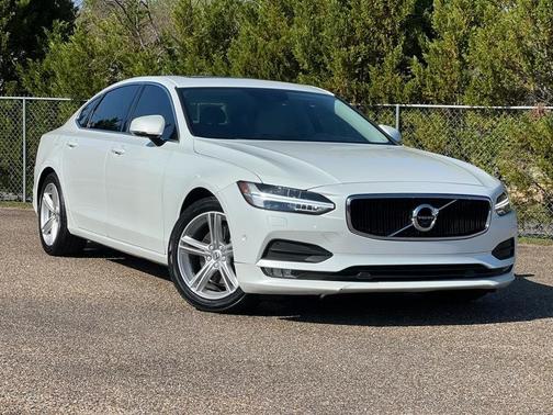 2018 Volvo S90 T5 Momentum