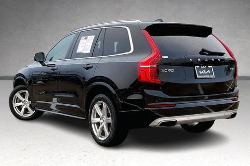 2021 Volvo XC90 T5 Momentum 7 Passenger