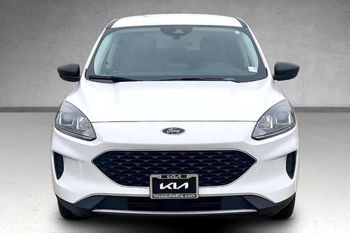 Oxford White 2022 Ford Escape SE
