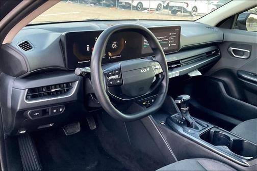 2025 Kia K4 LX