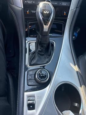 2017 INFINITI Q60 2.0T Premium