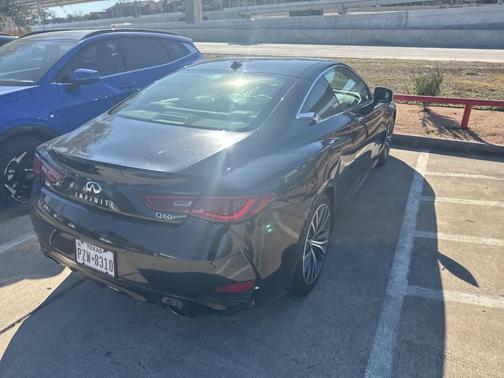 2017 INFINITI Q60 2.0T Premium